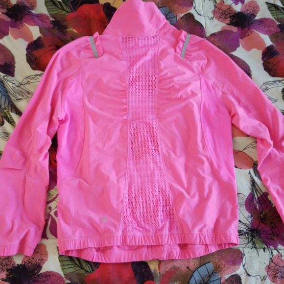 Lululemon Nada Jacket - Picture 6 of 8